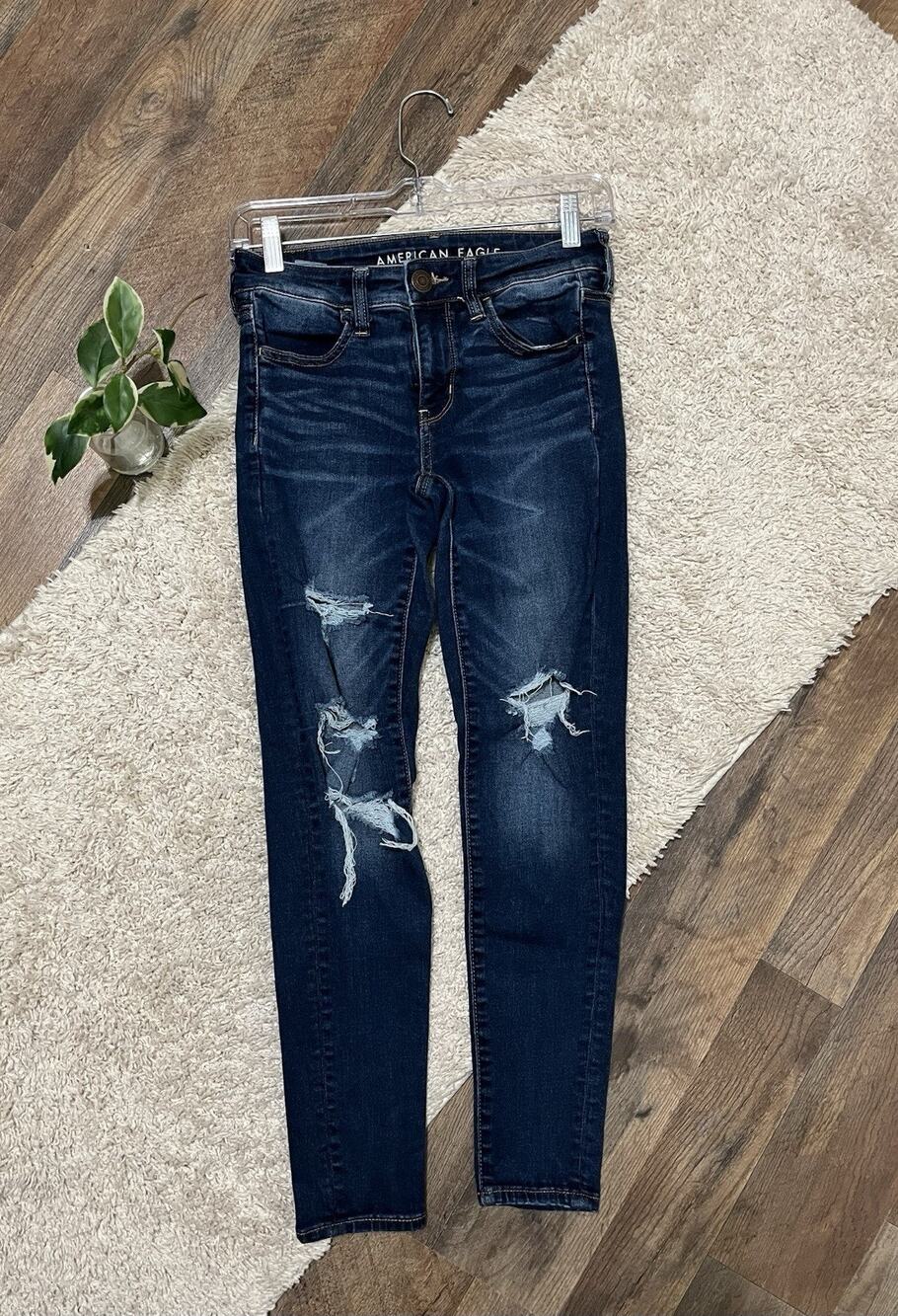 American Eagle Size 2 Short Distressed Dark Wash Whiskered Mid-Rise Skinny Jeans